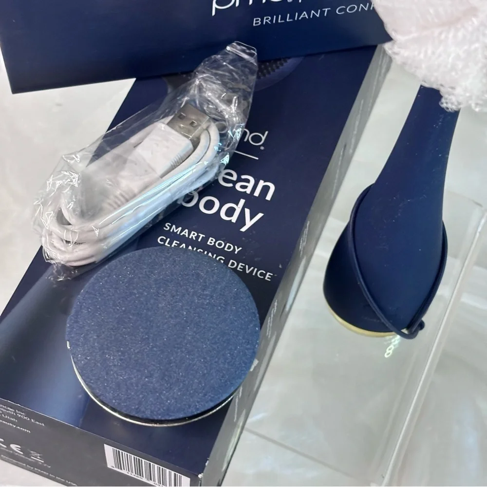 PMD Clean Body Smart Body Cleansing Device with Silicone Brush Three Attachments